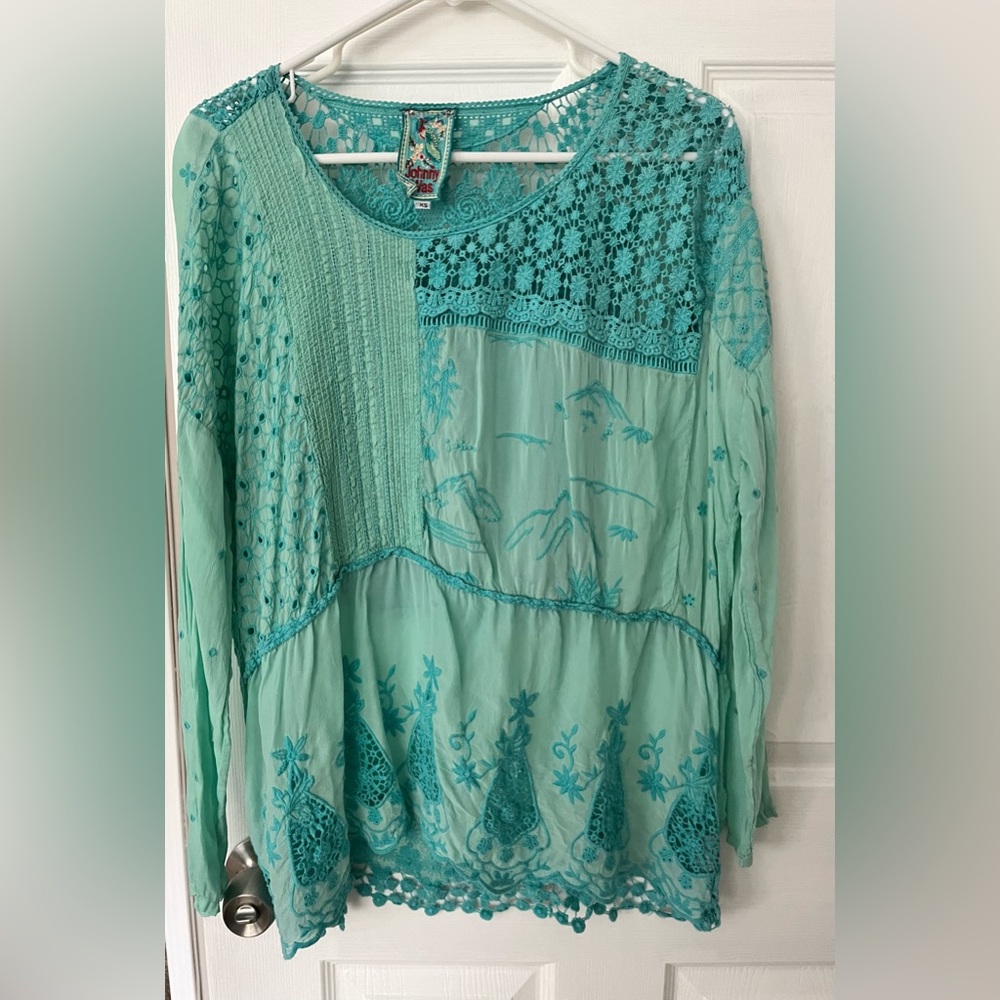 Johnny Was turquoise beautiful embroidered long sleeve shirt size XS. Fits S/M